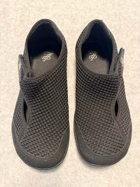 Leisfit black shoes